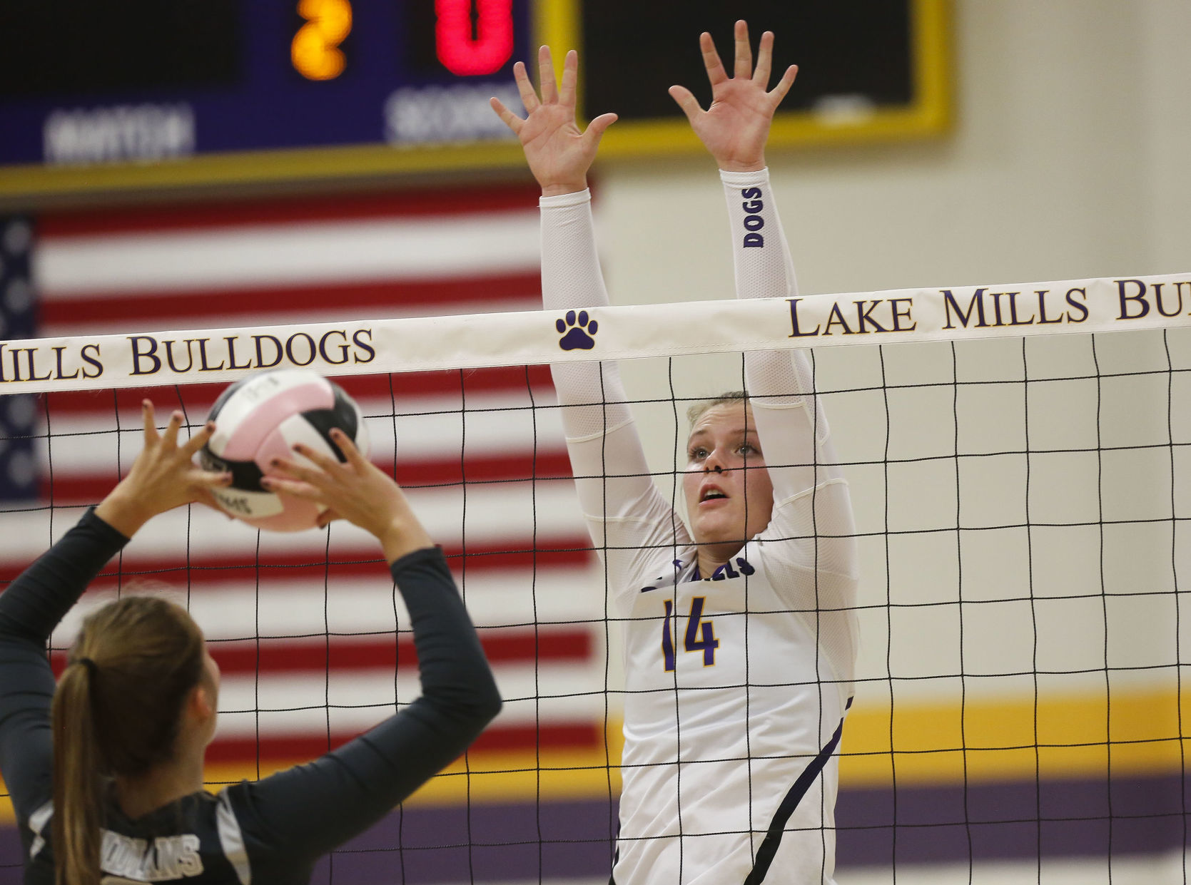 VBall Lake Mills vs. Forest City 10